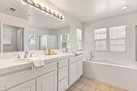 Bath - 1706 Valerosa Way, Oxnard, CA 93030 photo 5 of 7
