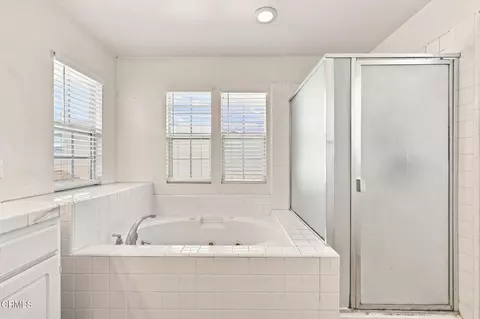 Bath - 1706 Valerosa Way, Oxnard, CA 93030 photo 6 of 7