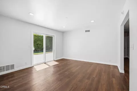 Living - 6466 Hope St, Simi Valley, CA 93063 photo 5 of 5