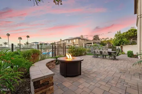 Exterior - 3927 W Hemlock St, Oxnard, CA 93035 photo 5 of 7
