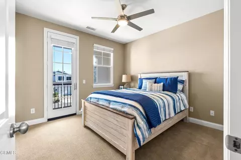 Bedroom - 3927 W Hemlock St, Oxnard, CA 93035 photo 6 of 6