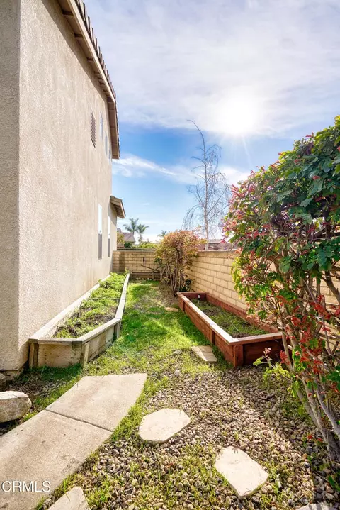 Exterior - 415 Caliente Way, Oxnard, CA 93036 photo 9 of 9
