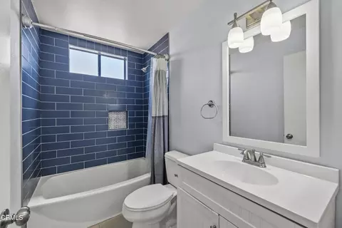 Bath - 5206 Longfellow Way, Oxnard, CA 93033 photo 1 of 2