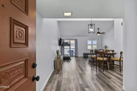 Entry Way - 5206 Longfellow Way, Oxnard, CA 93033 photo 1 of 3