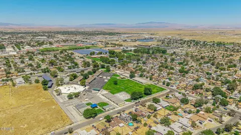 View/Area - 44846 Andale Ave, Lancaster, CA 93535 photo 4 of 6