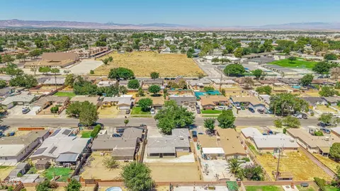 View/Area - 44846 Andale Ave, Lancaster, CA 93535 photo 2 of 6