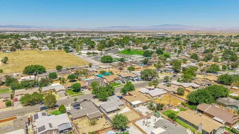 View/Area - 44846 Andale Ave, Lancaster, CA 93535 photo 3 of 6