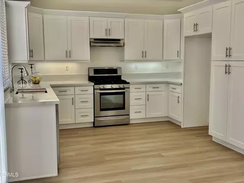Kitchen - 492 Calle Mirasol, Camarillo, CA 93010 photo 1 of 3