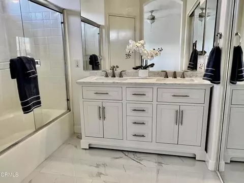 Bath - 492 Calle Mirasol, Camarillo, CA 93010 photo 3 of 4