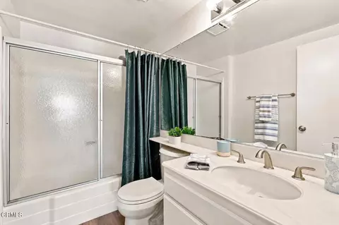 Bath - 1107 Catlin St #A, Simi Valley, CA 93065 photo 3 of 3