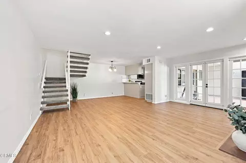 Living - 1107 Catlin St #A, Simi Valley, CA 93065 photo 3 of 7