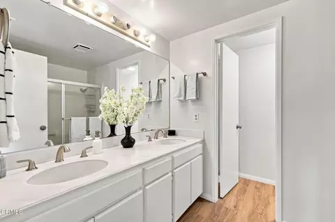 Bath - 1107 Catlin St #A, Simi Valley, CA 93065 photo 2 of 3