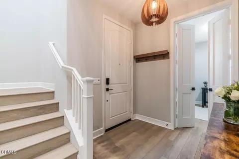 Entry Way - 4995 Inglenook Dr, Camarillo, CA 93012 photo 2 of 6