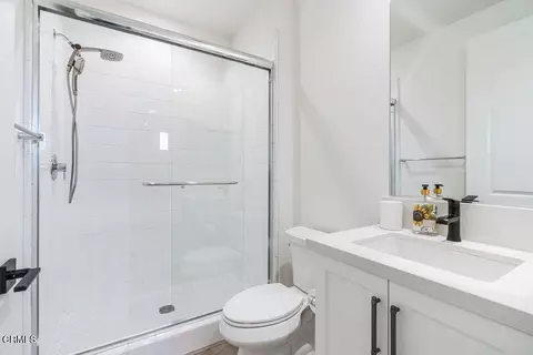 Bath - 4995 Inglenook Dr, Camarillo, CA 93012 photo 3 of 3