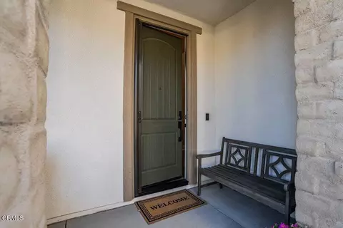 Exterior - 4995 Inglenook Dr, Camarillo, CA 93012 photo 2 of 11