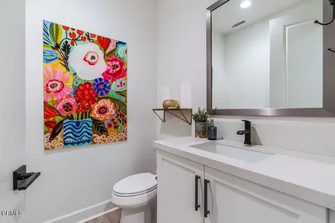 Bath - 4995 Inglenook Dr, Camarillo, CA 93012 photo 1 of 3