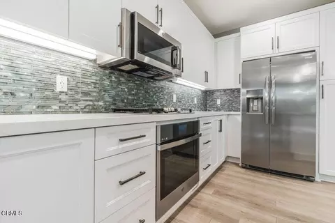 Kitchen - 4995 Inglenook Dr, Camarillo, CA 93012 photo 4 of 4