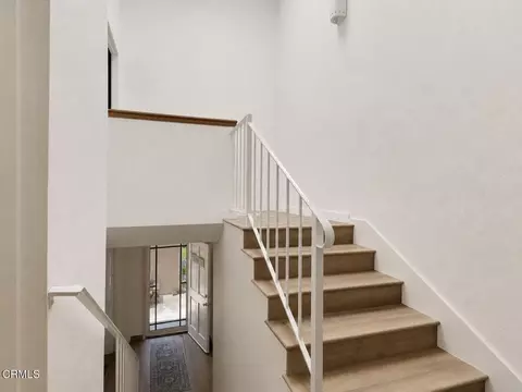 Entry Way - 5193 Columbus Pl, Oxnard, CA 93033 photo 2 of 2