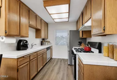 Kitchen - 5193 Columbus Pl, Oxnard, CA 93033 photo 1 of 1