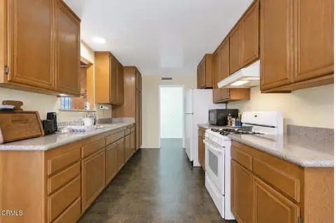 Kitchen - 125 W Bard Rd, Oxnard, CA 93033 photo 1 of 1