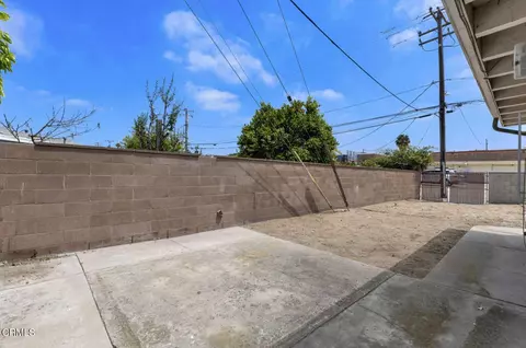 Exterior - 125 W Bard Rd, Oxnard, CA 93033 photo 2 of 2