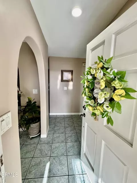 Entry Way - 4400 Hamilton Ave, Oxnard, CA 93033 photo 1 of 2