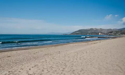 924 Woodstock Ln, Ventura, CA 93001