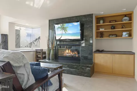 Living - 3629 Ocean Dr, Oxnard, CA 93035 photo 7 of 8