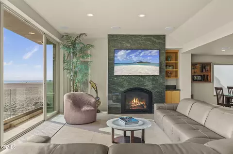 Living - 3629 Ocean Dr, Oxnard, CA 93035 photo 4 of 8