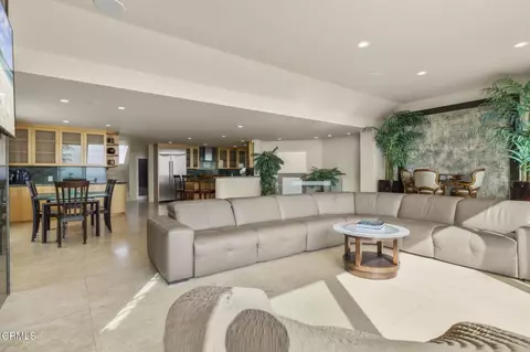 Living - 3629 Ocean Dr, Oxnard, CA 93035 photo 6 of 8