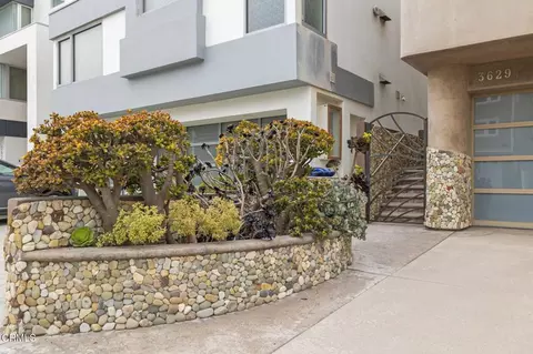 Exterior - 3629 Ocean Dr, Oxnard, CA 93035 photo 1 of 4