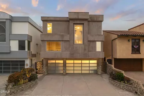 Exterior - 3629 Ocean Dr, Oxnard, CA 93035 photo 4 of 4