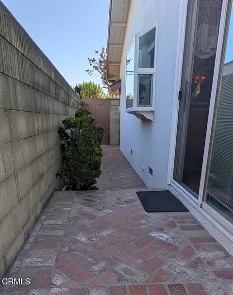 Exterior - 7871 E Ring St, Long Beach, CA 90808 photo 4 of 5