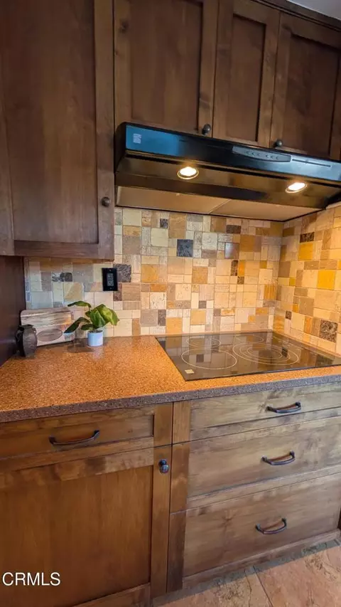 Kitchen - 7871 E Ring St, Long Beach, CA 90808 photo 6 of 7