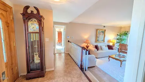 Entry Way - 7871 E Ring St, Long Beach, CA 90808 photo 3 of 4