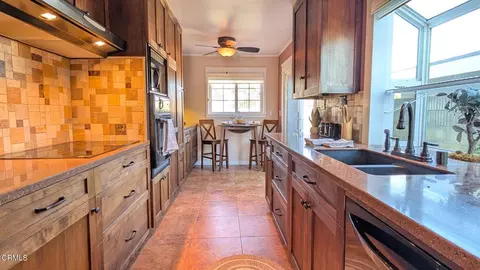 Kitchen - 7871 E Ring St, Long Beach, CA 90808 photo 2 of 7