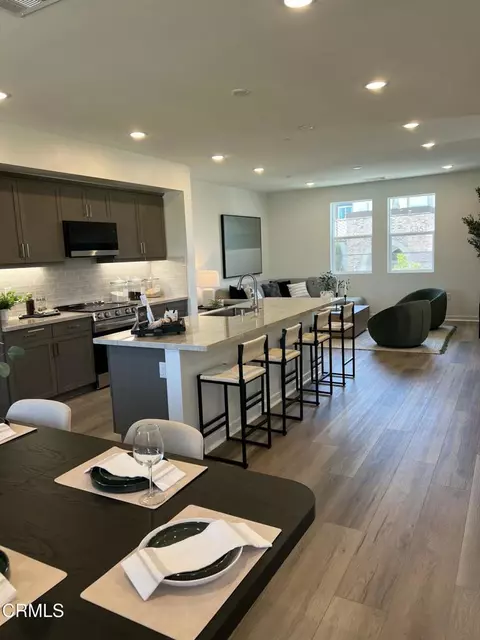 Kitchen - 533 Via Vallarta, Camarillo, CA 93012 photo 2 of 2