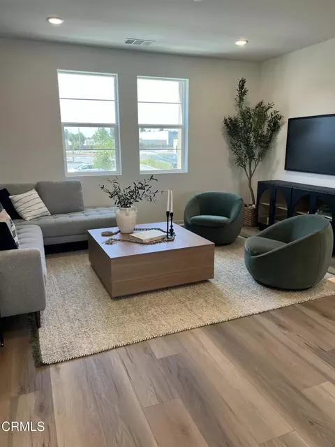 Living - 533 Via Vallarta, Camarillo, CA 93012 photo 1 of 3