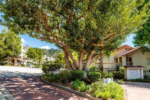 Exterior - 2913 Antonio Dr #306, Camarillo, CA 93010 photo 3 of 7