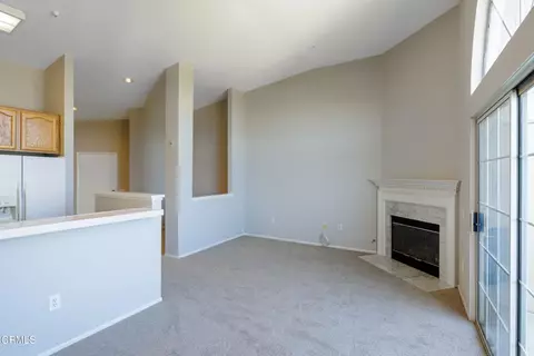 Living - 2913 Antonio Dr #306, Camarillo, CA 93010 photo 4 of 4