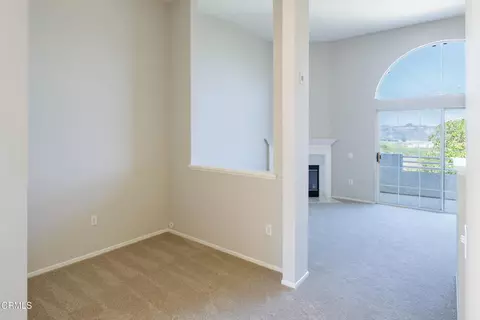 Living - 2913 Antonio Dr #306, Camarillo, CA 93010 photo 1 of 4
