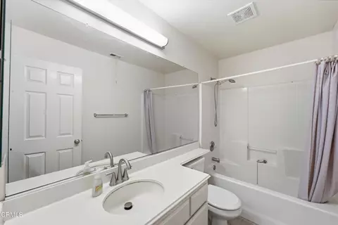 Bath - 2105 Lanyard Way, Oxnard, CA 93035 photo 1 of 2