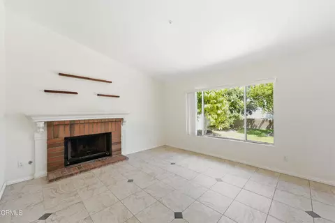 Living - 2105 Lanyard Way, Oxnard, CA 93035 photo 3 of 3