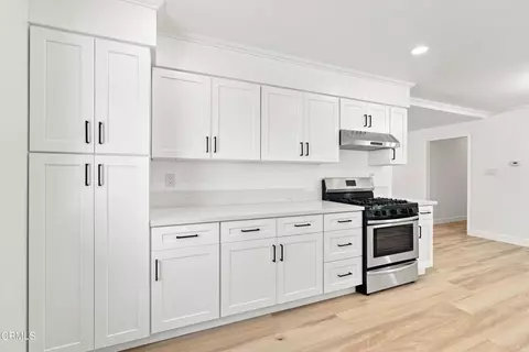 Kitchen - 3631 La Costa Pl, Oxnard, CA 93033 photo 3 of 3