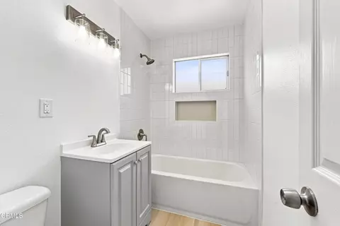 Bath - 3631 La Costa Pl, Oxnard, CA 93033 photo 1 of 3