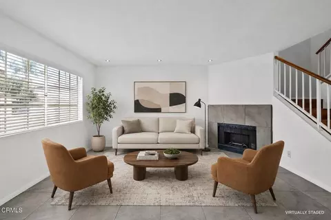 Living - 13912 Mcclure Ave #6, Paramount, CA 90723 photo 2 of 4