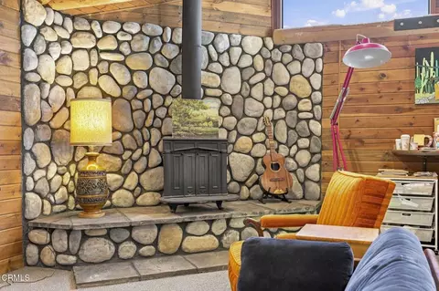 Living - 1121 Sunnyglenn Ave, Ojai, CA 93023 photo 5 of 5