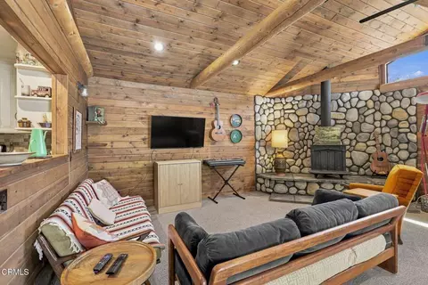 Living - 1121 Sunnyglenn Ave, Ojai, CA 93023 photo 4 of 5