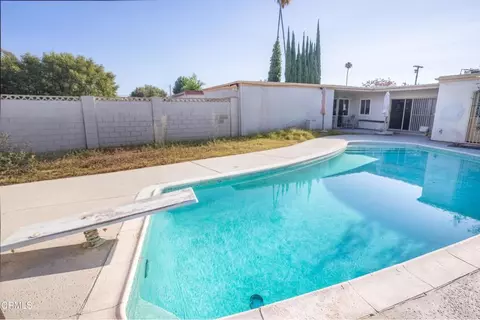 7511 Shoup Ave, West Hills, CA 91307