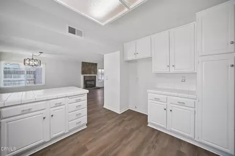 Entry Way - 1615 Old Ranch Rd, Camarillo, CA 93012 photo 3 of 4